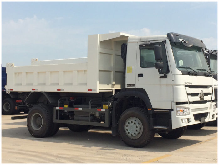 HOWO 4X2 Dump Truck 1