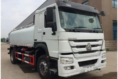 HOWO Water Tank Truck 1
