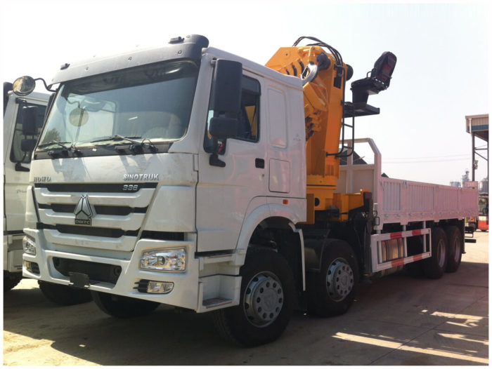 Sinotruk Howo Crane Truck 2